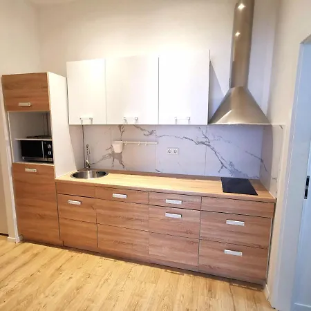 City Park Apartment *